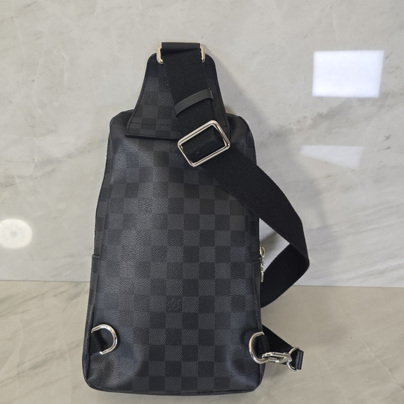 Louis Vuitton Sling Bag - Picture 3 of 12
